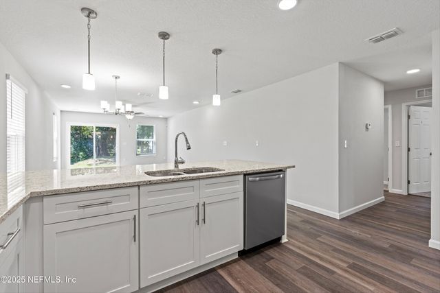 8432 HEWITT Street, Jacksonville, FL 32244