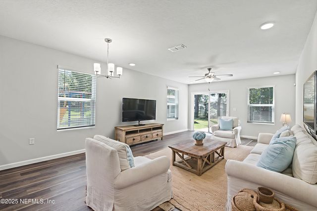 8432 HEWITT Street, Jacksonville, FL 32244