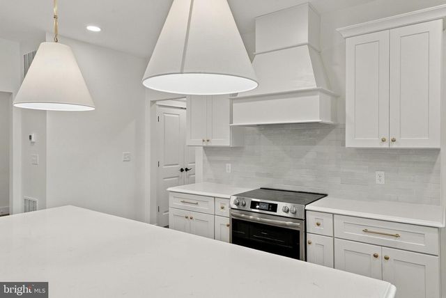 9389 OLD TURNPIKE RD, Culpeper, VA 22701