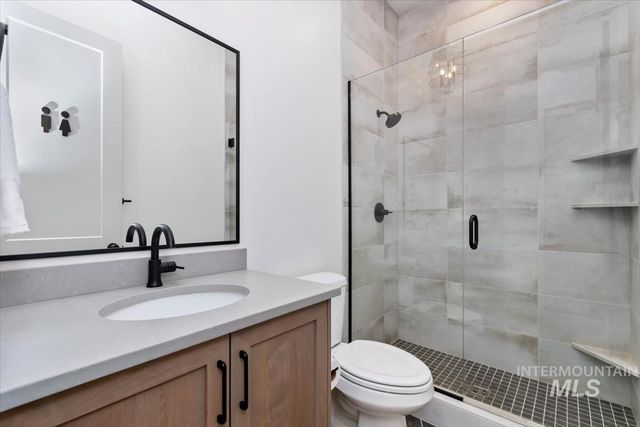 7933 W Suttle Lake Dr, Boise, ID 83714
