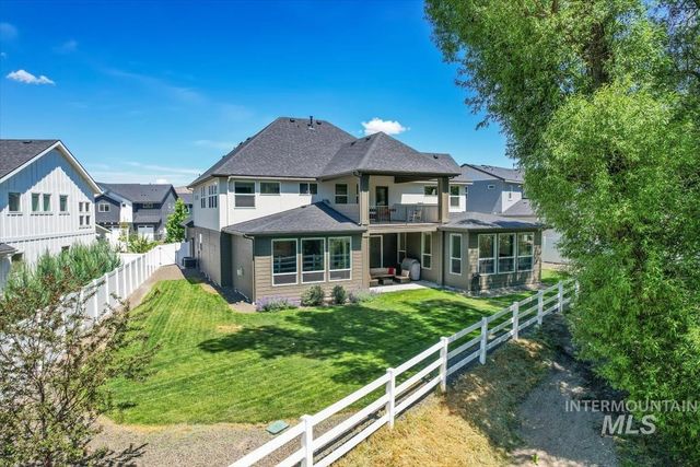 7933 W Suttle Lake Dr, Boise, ID 83714