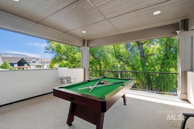 7933 W Suttle Lake Dr, Boise, ID 83714