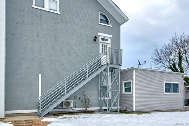 97 Broadway 2, Verplanck, NY 13045