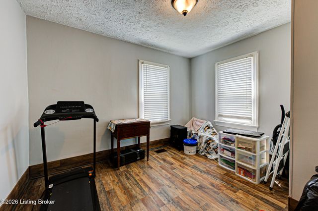 1425 Haskin Ave, Louisville, KY 40215