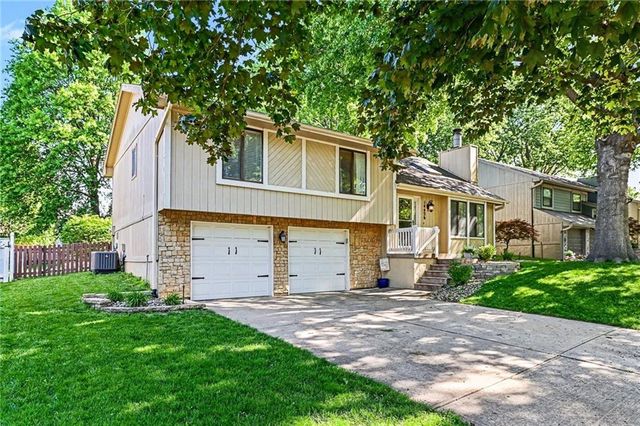 14426 W 92nd Terrace, Lenexa, KS 66215