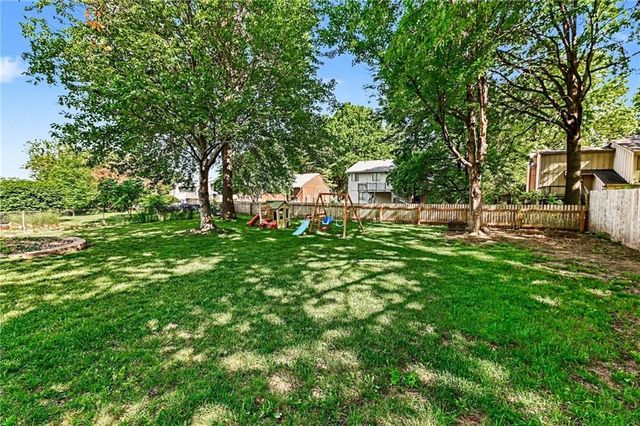 14426 W 92nd Terrace, Lenexa, KS 66215