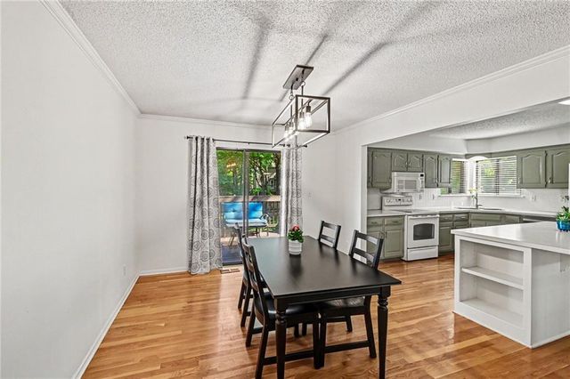 14426 W 92nd Terrace, Lenexa, KS 66215