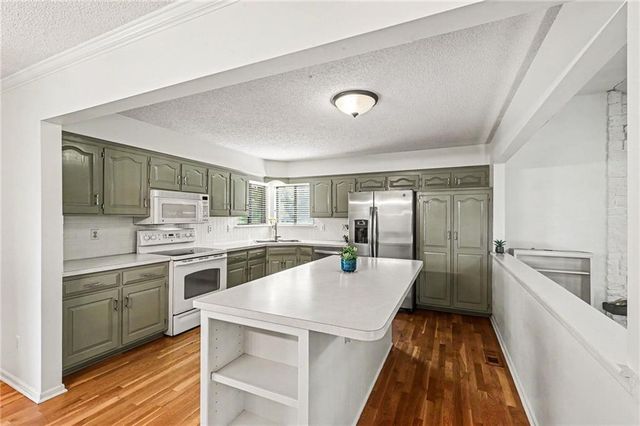 14426 W 92nd Terrace, Lenexa, KS 66215