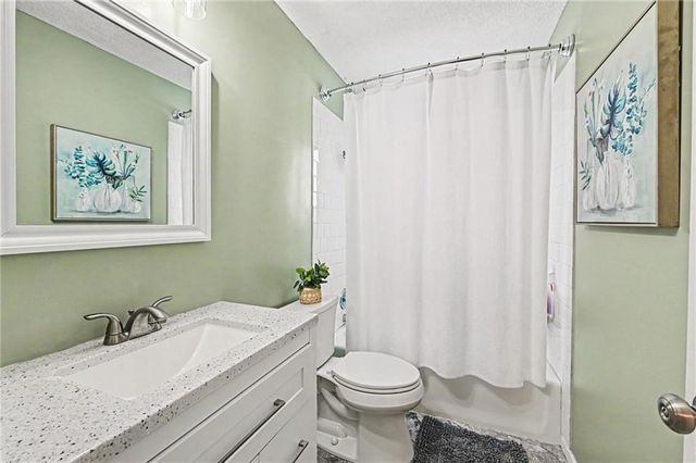 14426 W 92nd Terrace, Lenexa, KS 66215