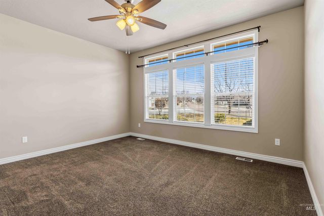 11439 W Mission Pointe Dr, Nampa, ID 83651