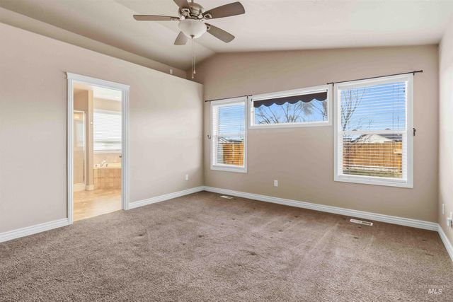 11439 W Mission Pointe Dr, Nampa, ID 83651