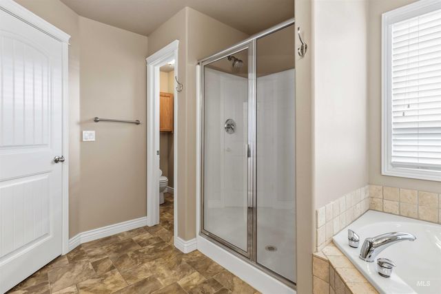 11439 W Mission Pointe Dr, Nampa, ID 83651