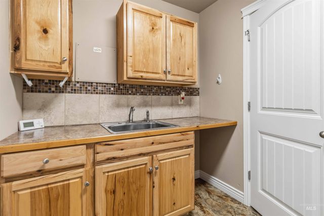 11439 W Mission Pointe Dr, Nampa, ID 83651