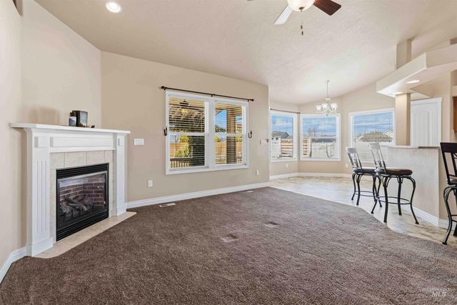 11439 W Mission Pointe Dr, Nampa, ID 83651