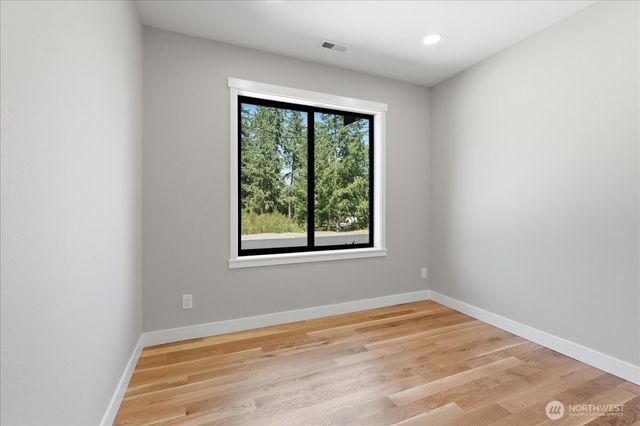 4322 60th Street E, Tacoma, WA 98443