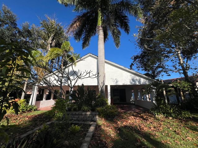 655 EAGLE POINTE S, Kissimmee, FL 34746