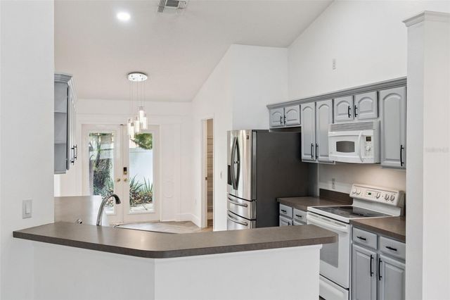 655 EAGLE POINTE S, Kissimmee, FL 34746