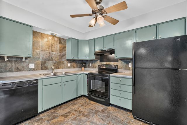 613 E 3rd Street 3, Lockport, IL 60441