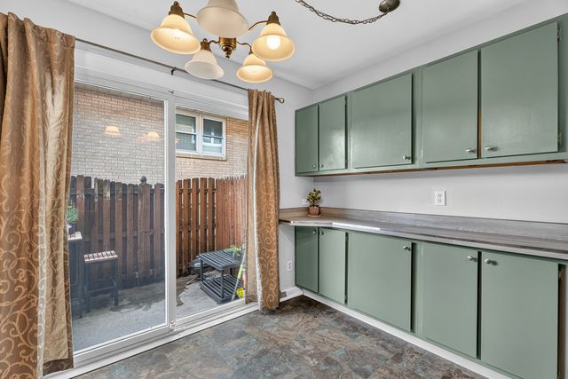 613 E 3rd Street 3, Lockport, IL 60441