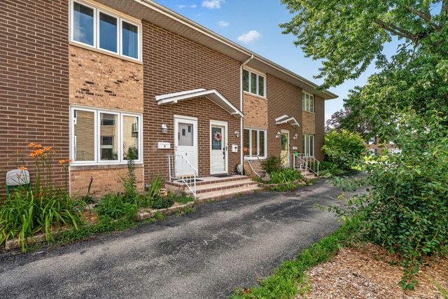 613 E 3rd Street 3, Lockport, IL 60441