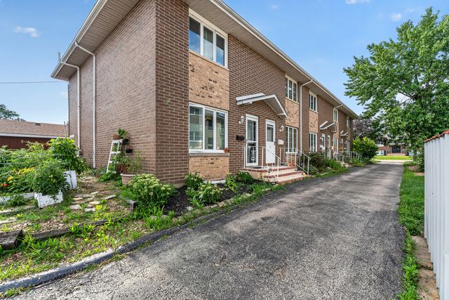 613 E 3rd Street 3, Lockport, IL 60441