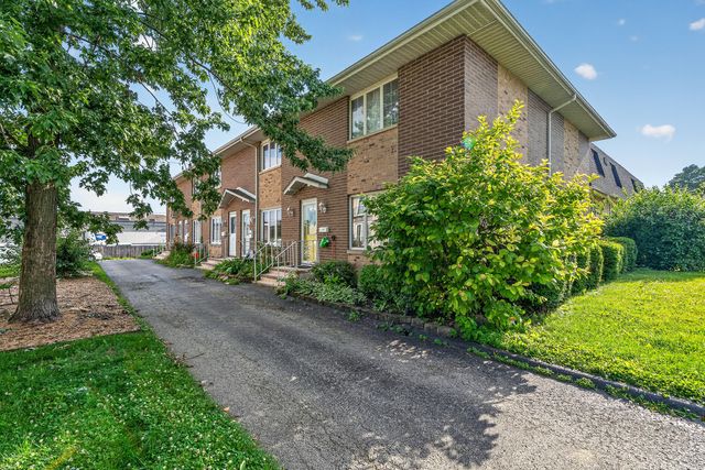613 E 3rd Street 3, Lockport, IL 60441