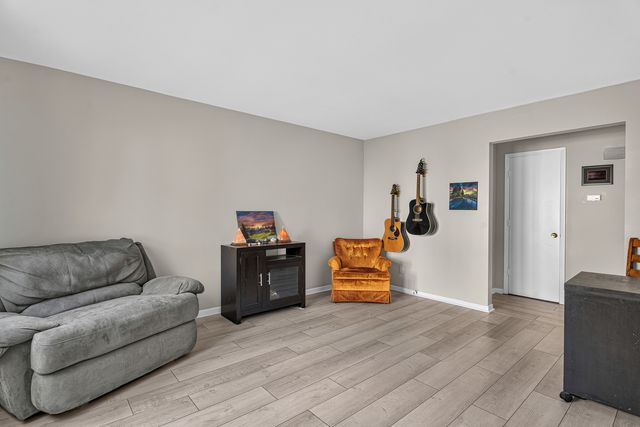 613 E 3rd Street 3, Lockport, IL 60441