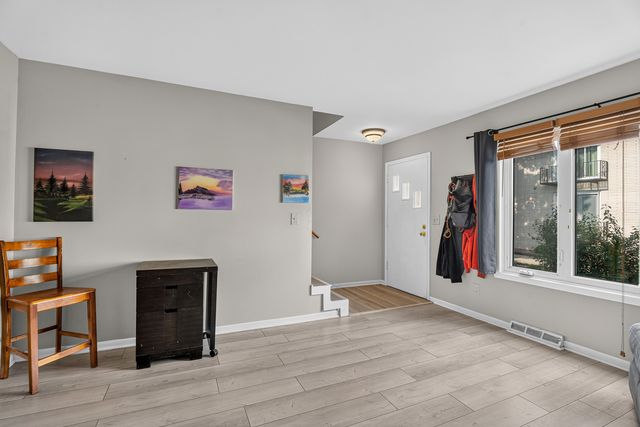 613 E 3rd Street 3, Lockport, IL 60441