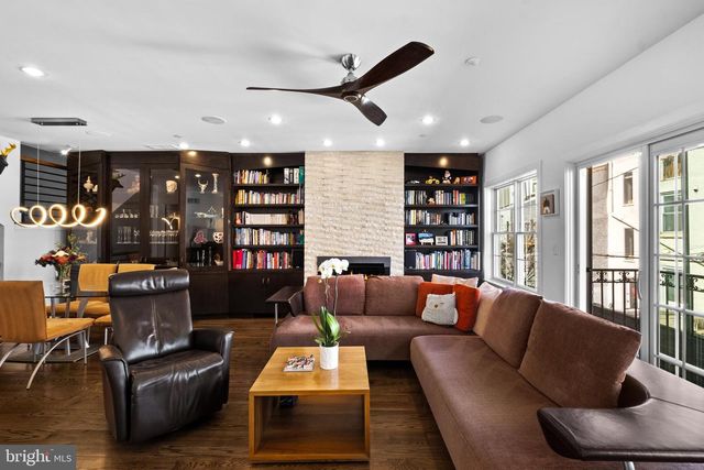 1815 LOMBARD ST, Philadelphia, PA 19146