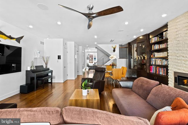 1815 LOMBARD ST, Philadelphia, PA 19146