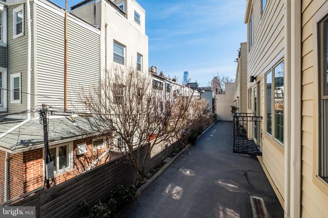 1815 LOMBARD ST, Philadelphia, PA 19146