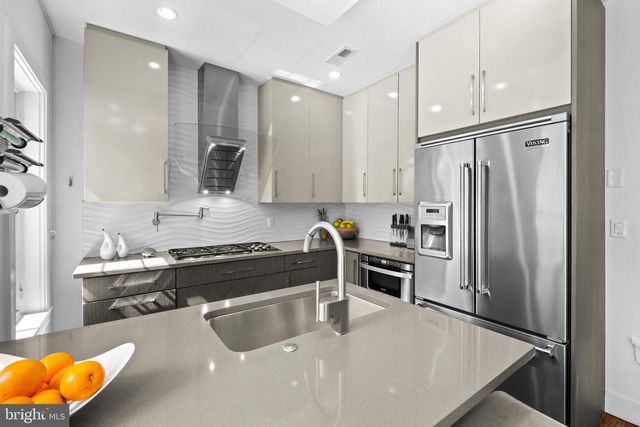 1815 LOMBARD ST, Philadelphia, PA 19146