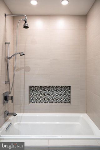 1815 LOMBARD ST, Philadelphia, PA 19146