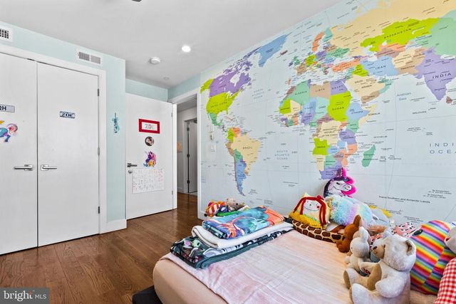 1815 LOMBARD ST, Philadelphia, PA 19146