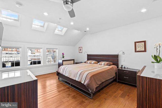 1815 LOMBARD ST, Philadelphia, PA 19146