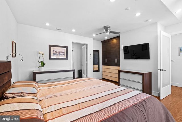 1815 LOMBARD ST, Philadelphia, PA 19146