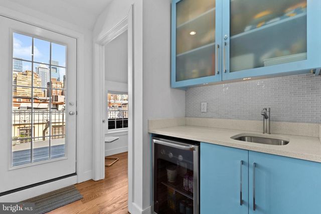 1815 LOMBARD ST, Philadelphia, PA 19146