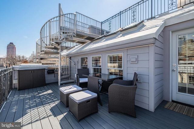 1815 LOMBARD ST, Philadelphia, PA 19146