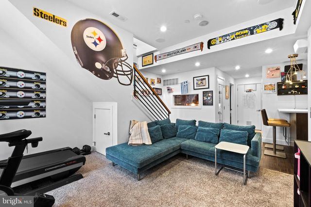 1815 LOMBARD ST, Philadelphia, PA 19146