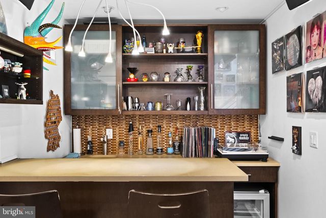 1815 LOMBARD ST, Philadelphia, PA 19146