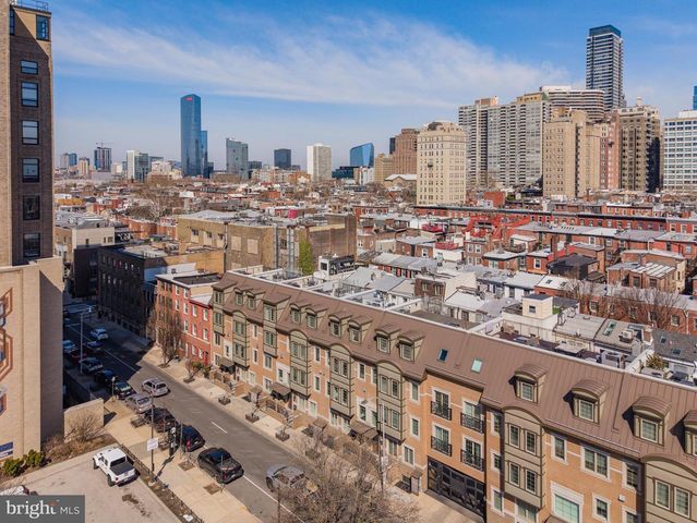 1815 LOMBARD ST, Philadelphia, PA 19146