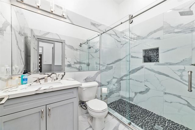 1611 19th Street, Galveston, TX 77550
