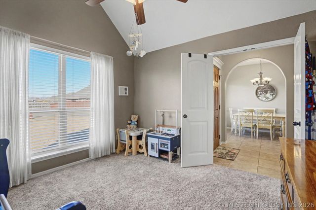 1405 S Choctaw Avenue, Skiatook, OK 74070