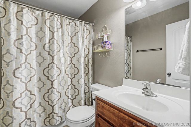 1405 S Choctaw Avenue, Skiatook, OK 74070