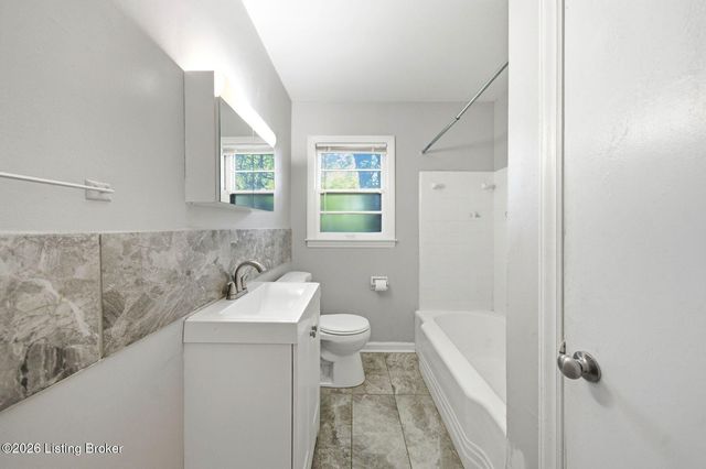3021 Wedgewood Way, Louisville, KY 40220