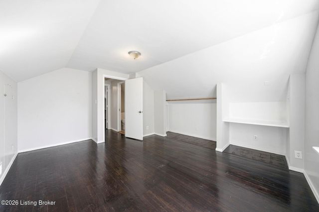 3021 Wedgewood Way, Louisville, KY 40220