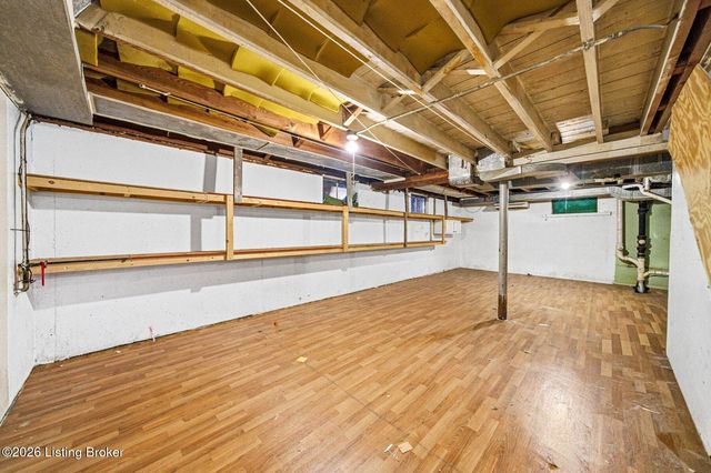 3021 Wedgewood Way, Louisville, KY 40220