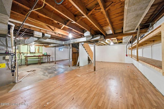 3021 Wedgewood Way, Louisville, KY 40220