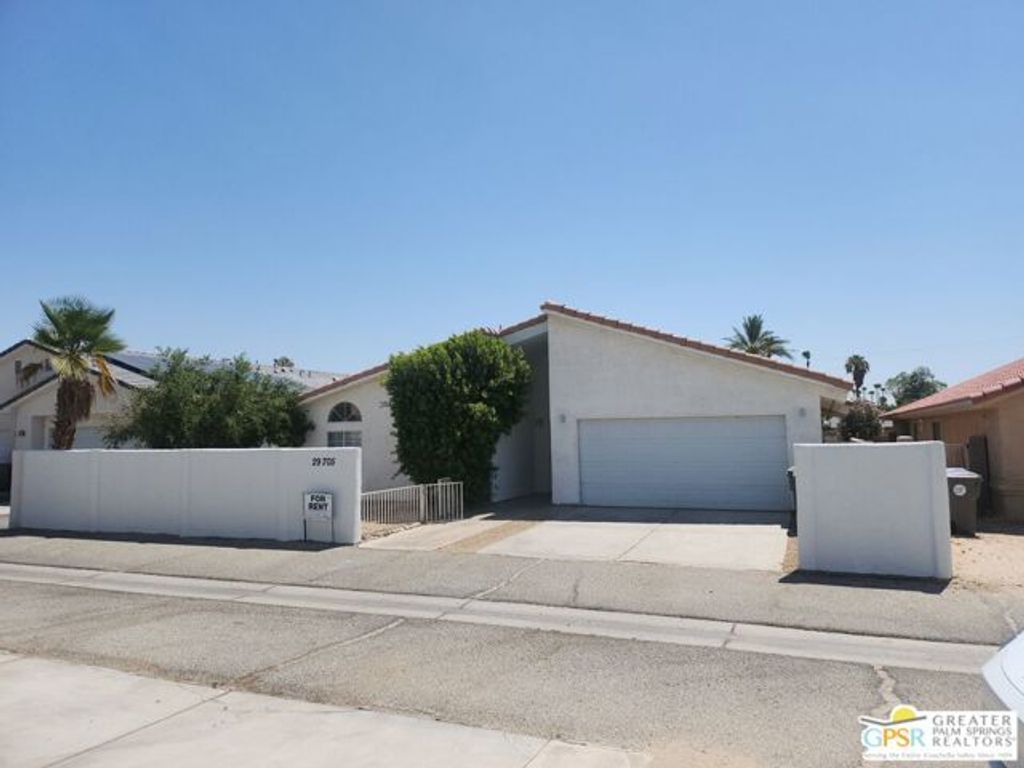 29705 Avenida La Paz B, Cathedral City, CA 92234