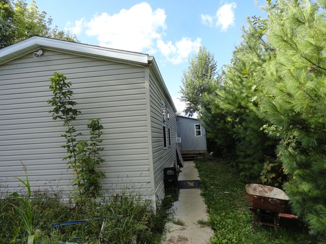 18250 Malvern Road, Morrison, IL 61270